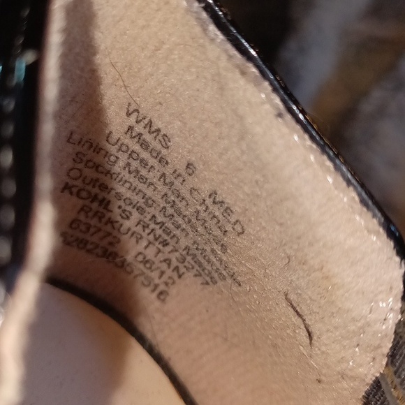 ROCK & REPUBLIC Kurt Stud High Heels Size 6 Medium - Picture 7 of 7